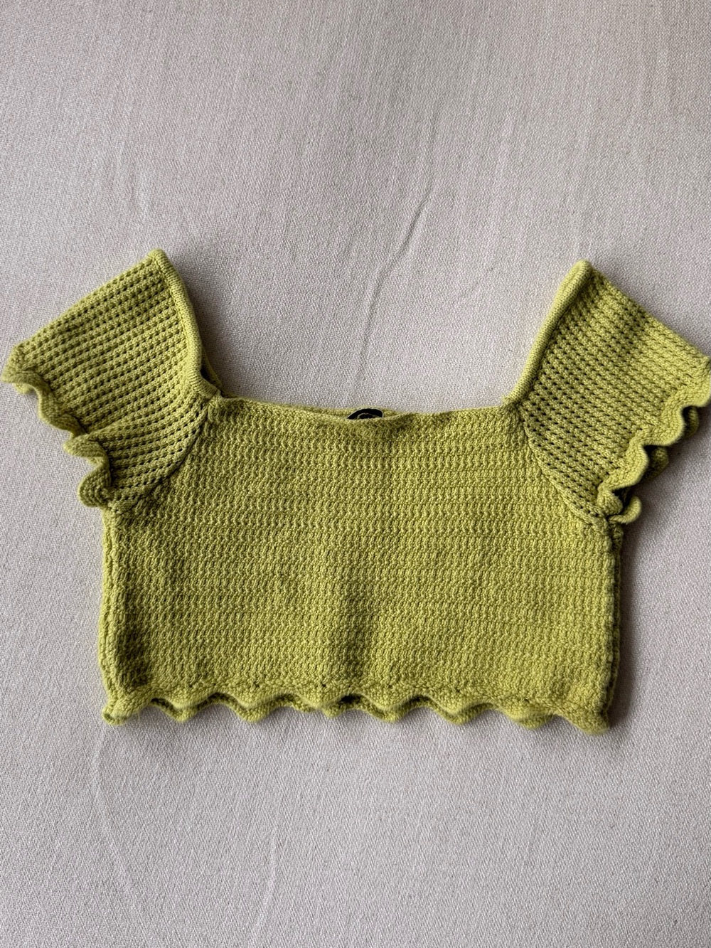 Zara Button-Front Cropped Knit Top in Lime - Picture 2 of 4